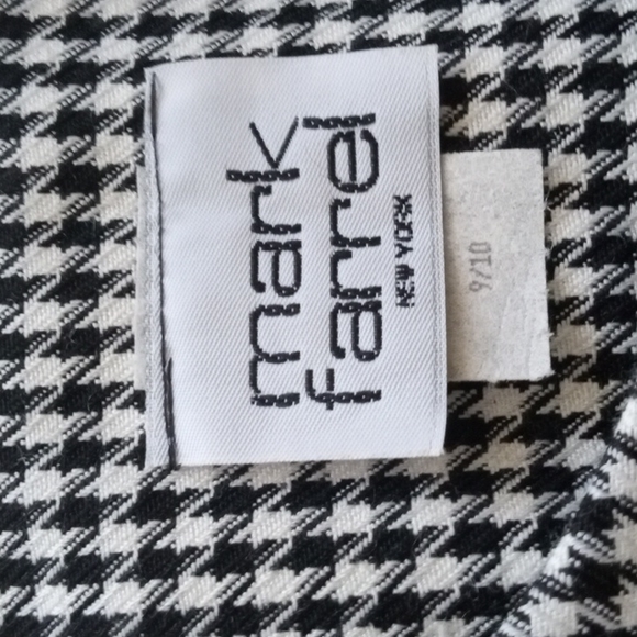 Short houndstooth pattern top - Picture 3 of 3